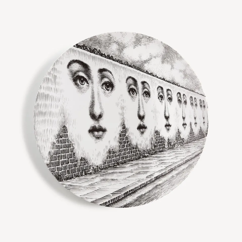 fornasetti-tema-e-variazioni-wandteller-n-299-porzellan-lina-cavalieri image 1