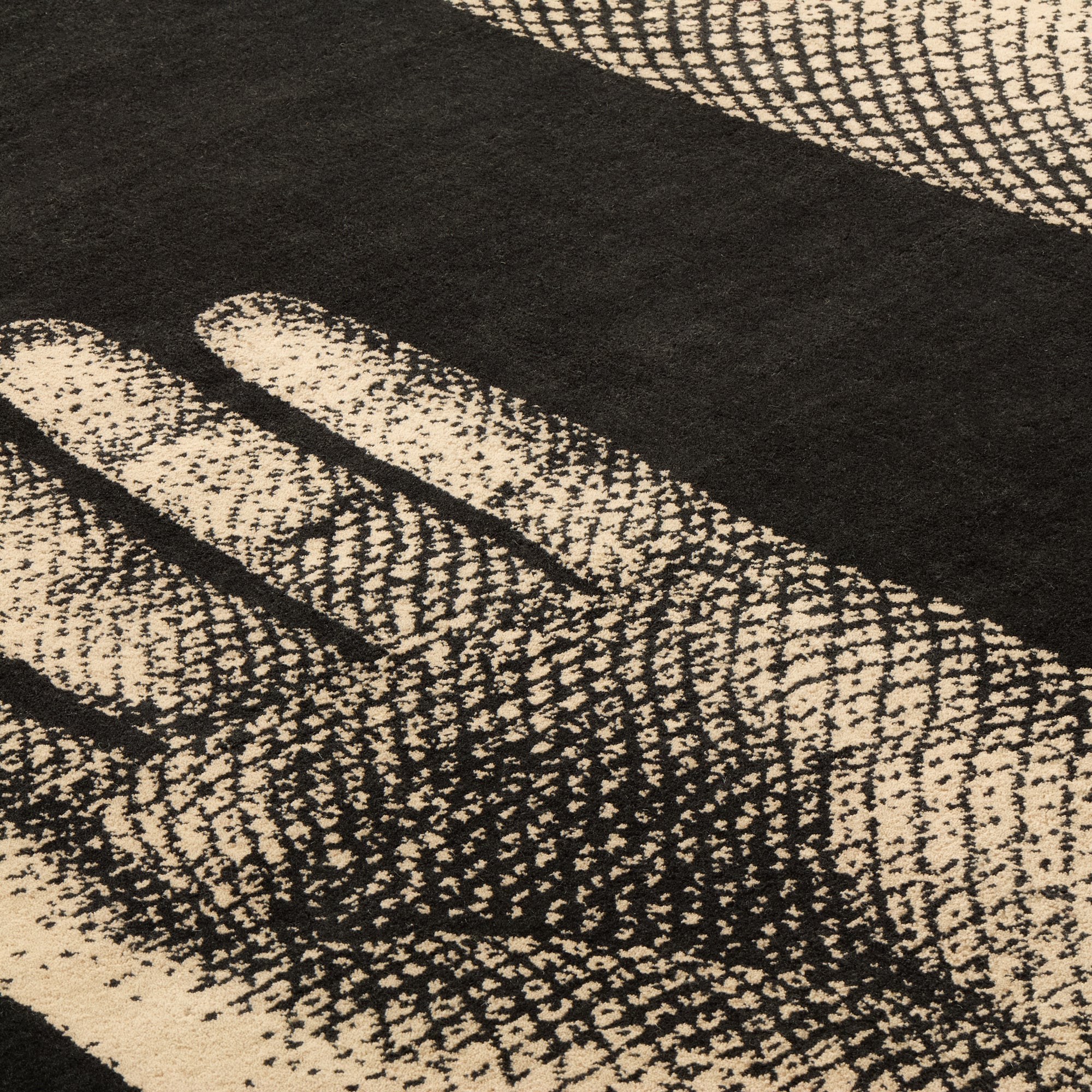 fornasetti-mani-teppich-wolle-h-nde-motiv-jacquard image 5