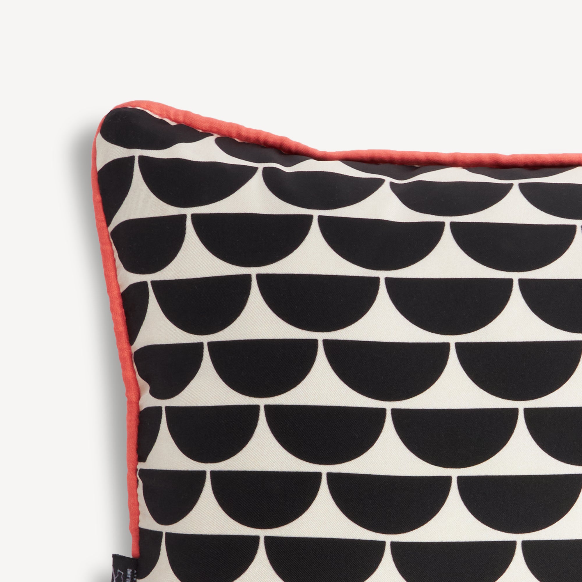 fornasetti-pesci-kissen-seide-fische-blau-rot image 4
