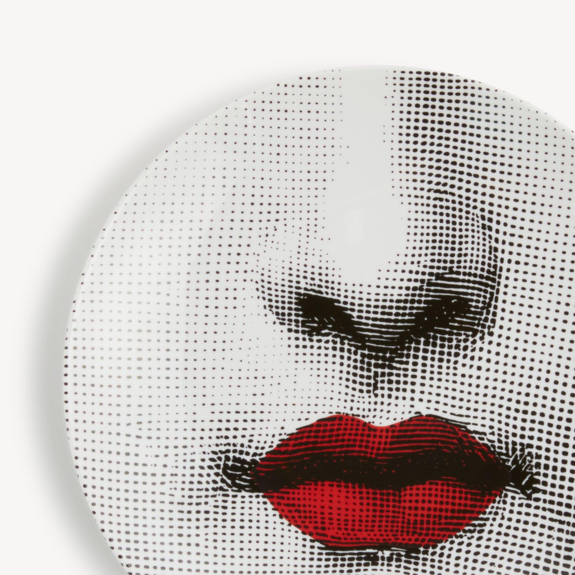 atelier-fornasetti-tema-e-variazioni-n-397-wandteller-red-lips image 4
