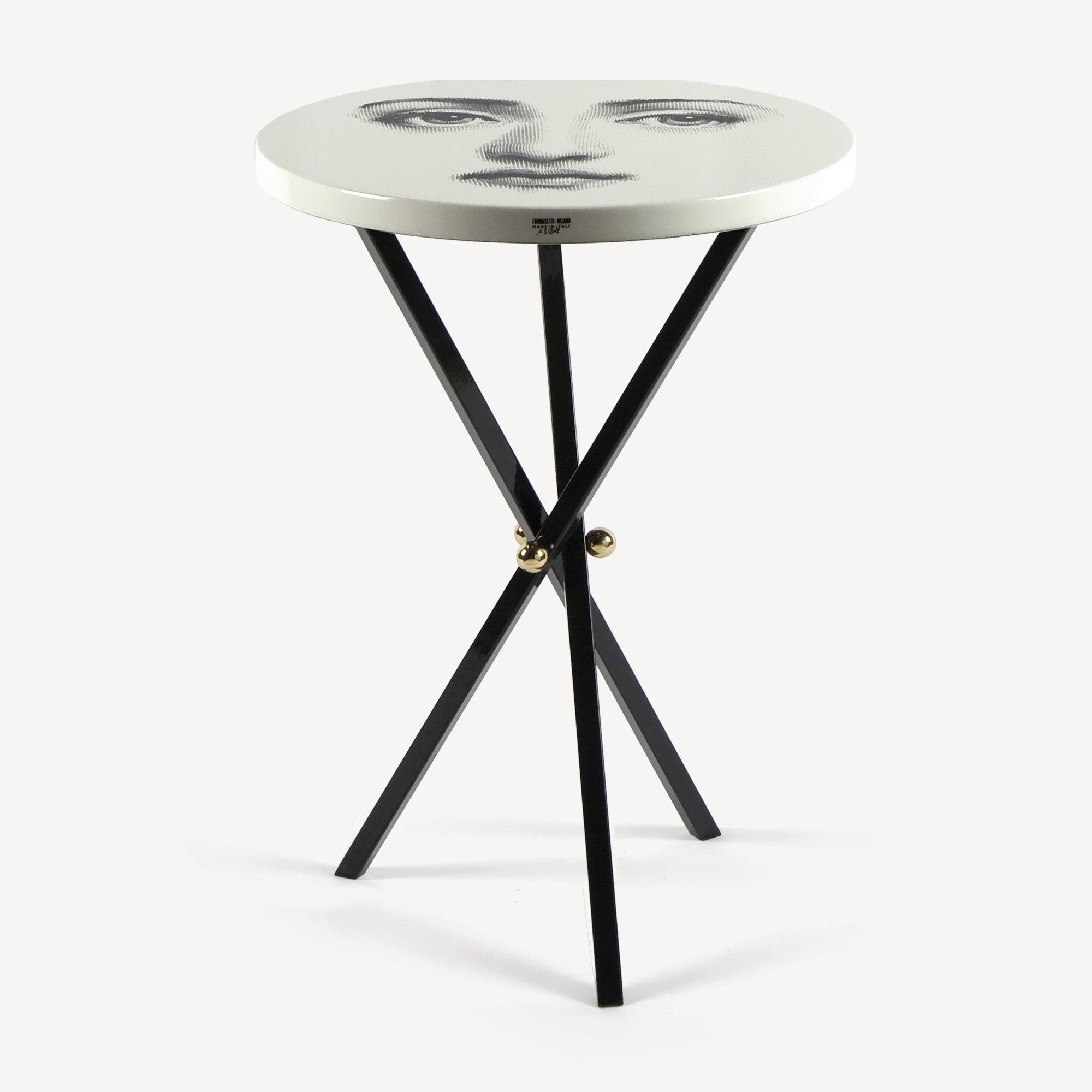 fornasetti-tema-e-variazioni-n-6-couchtisch-holz image 1