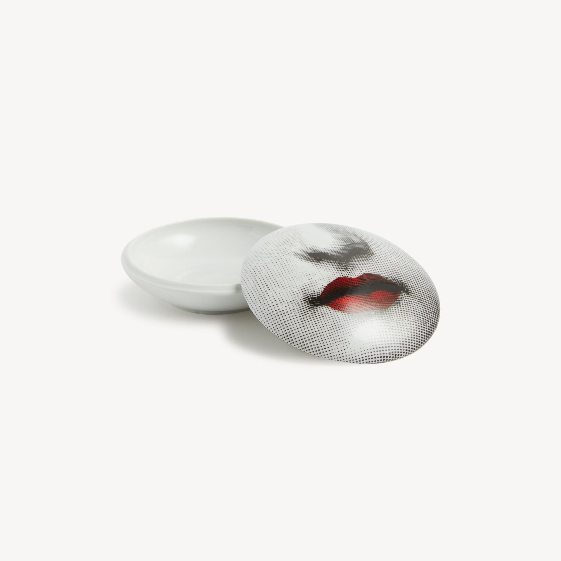 atelier-fornasetti-tema-e-variazioni-dose-n-397-red-lips image 1