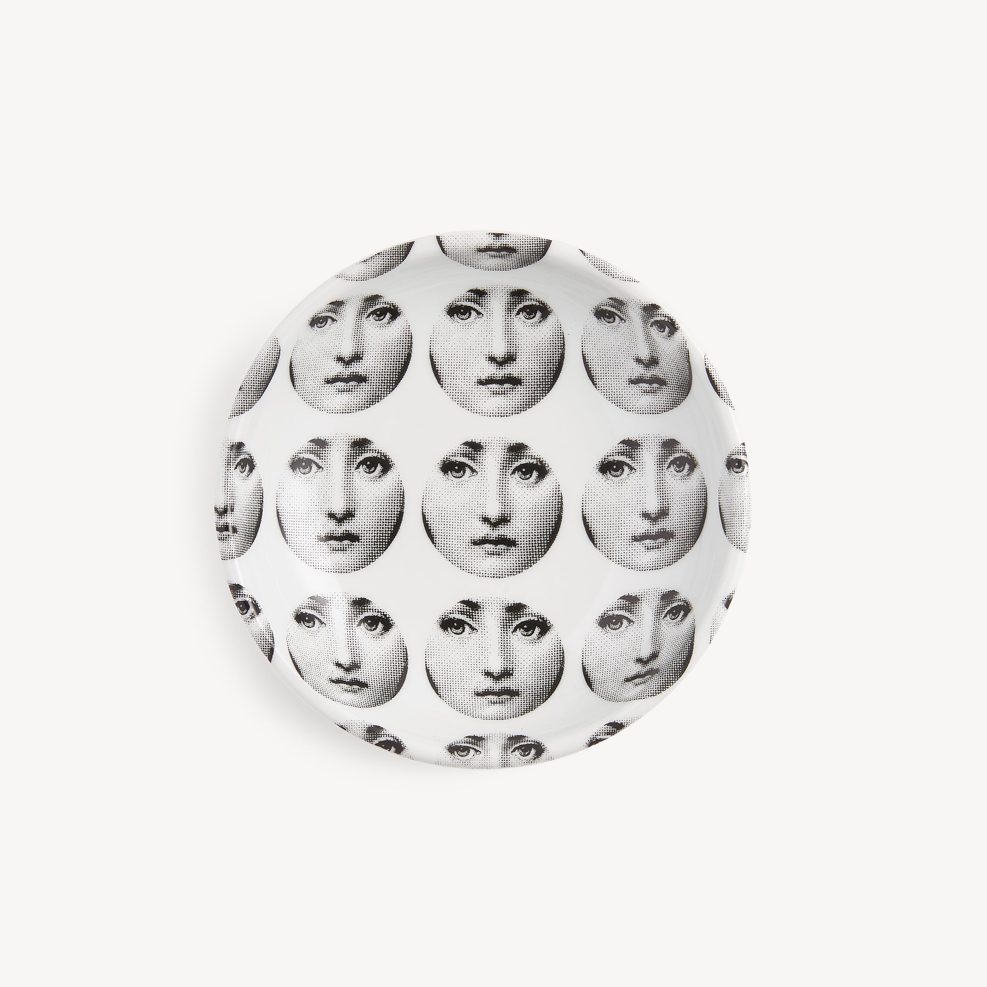 fornasetti-tema-e-variazioni-n-197-aschenbecher-rund-porzellan image 1
