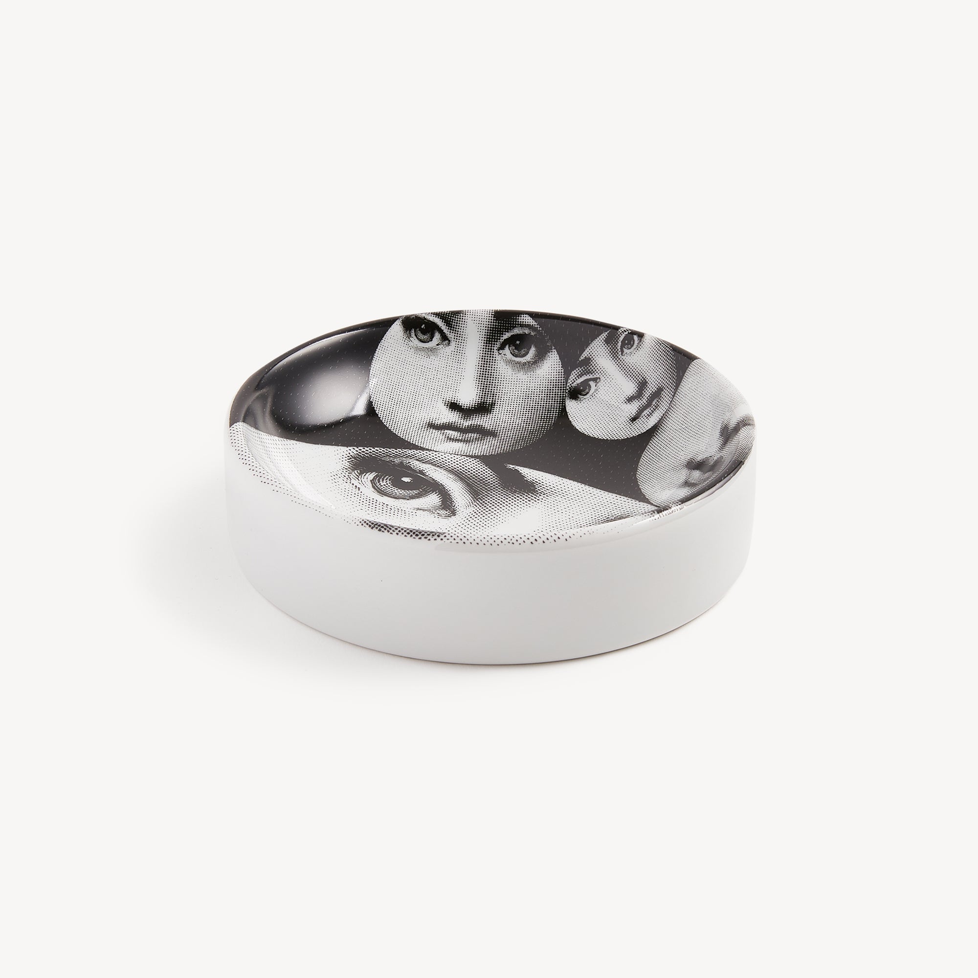 fornasetti-tema-e-variazioni-n-242-aschenbecher-rund-schmuckschale image 2