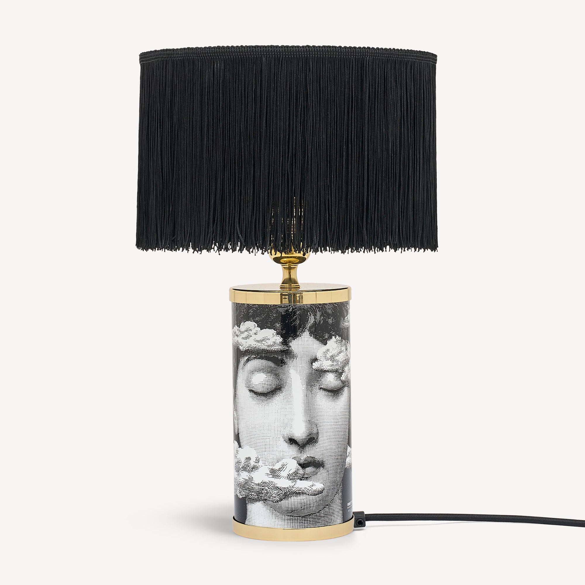 atelier-fornasetti-lampenschirm-zylindrisch-fransen-schwarz-klein image 2