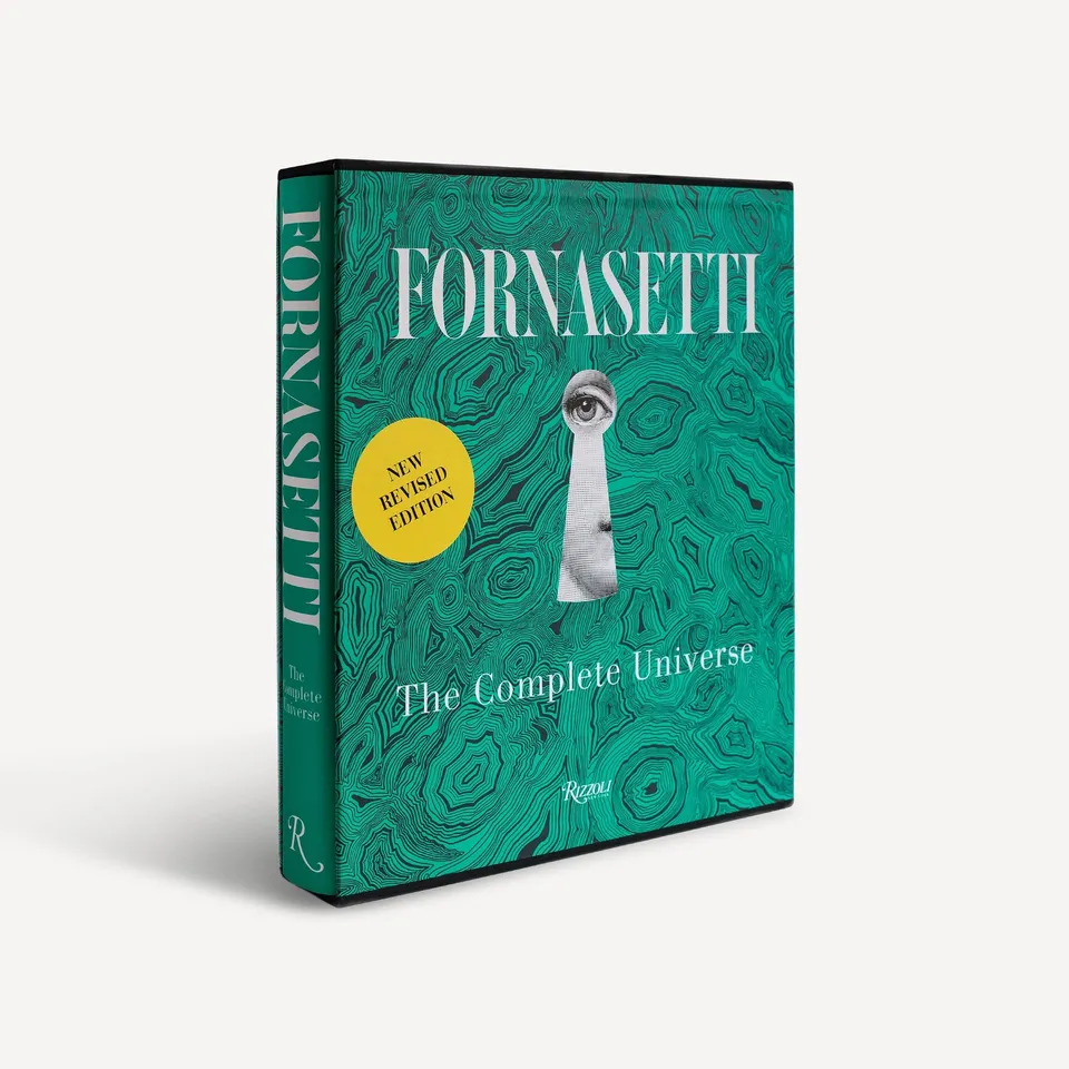 fornasetti-complete-universe-buch-bildband-688-seiten image 1