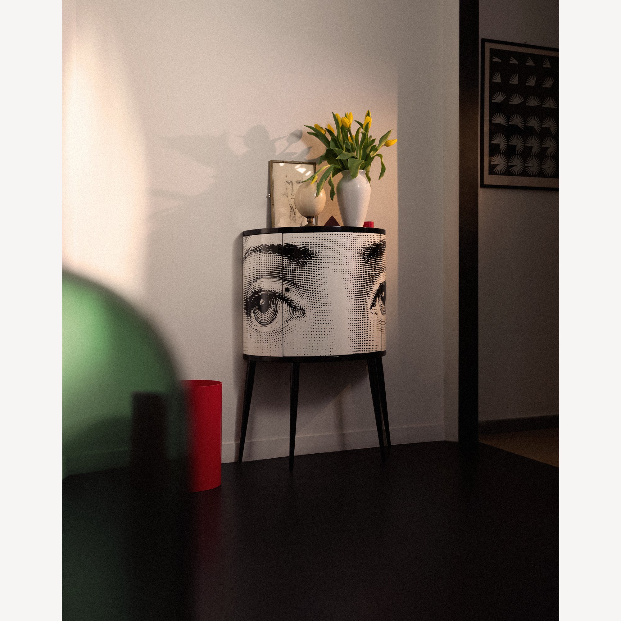 atelier-fornasetti-occhi-konsole-holz-augenmotiv image 6