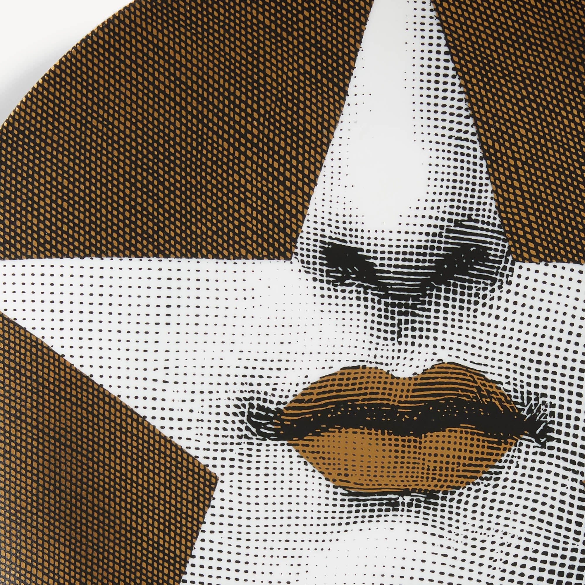 atelier-fornasetti-tema-e-variazioni-nr-399-wandteller-porzellan-gold image 4