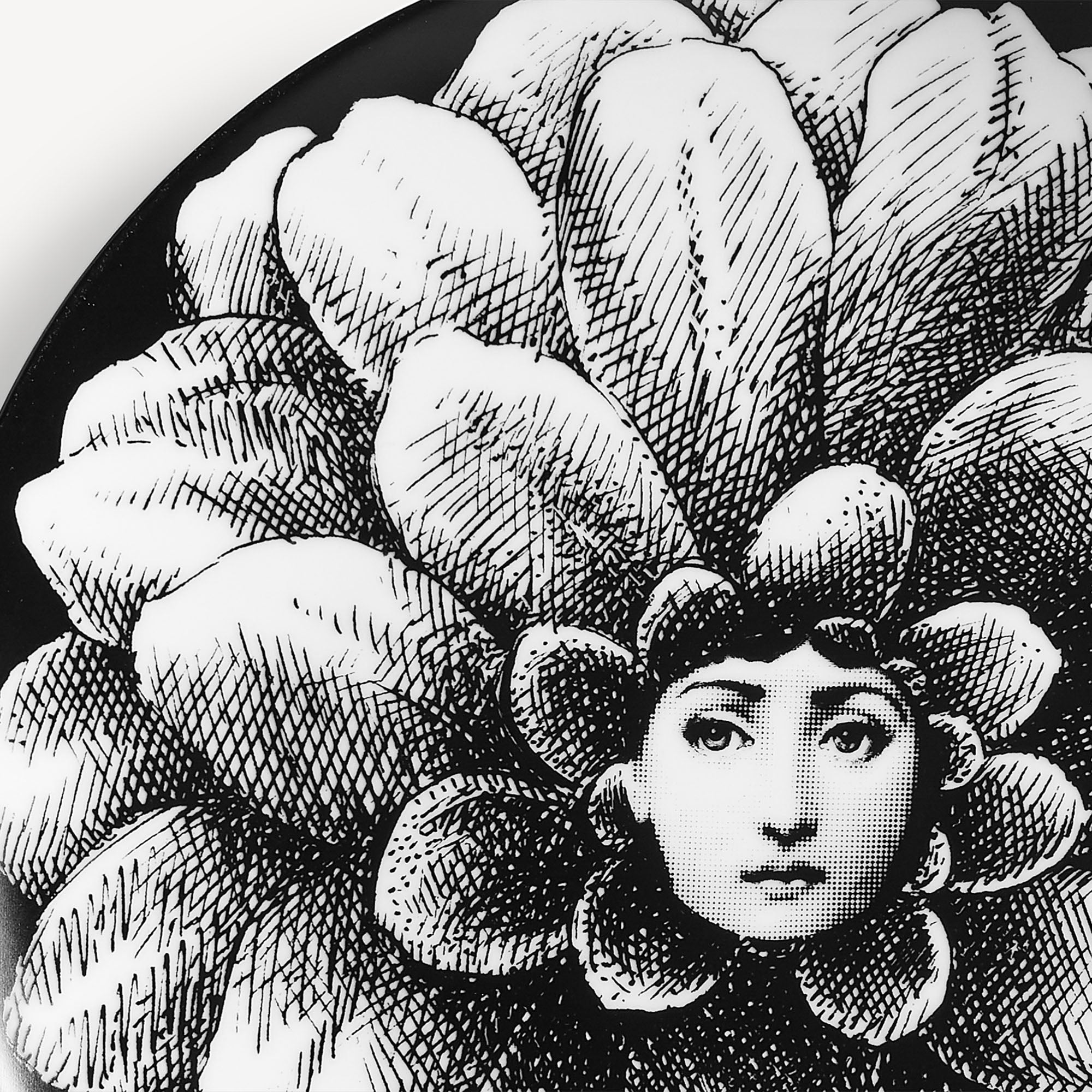 fornasetti-tema-e-variazioni-wandteller-n-124-porzellan image 4
