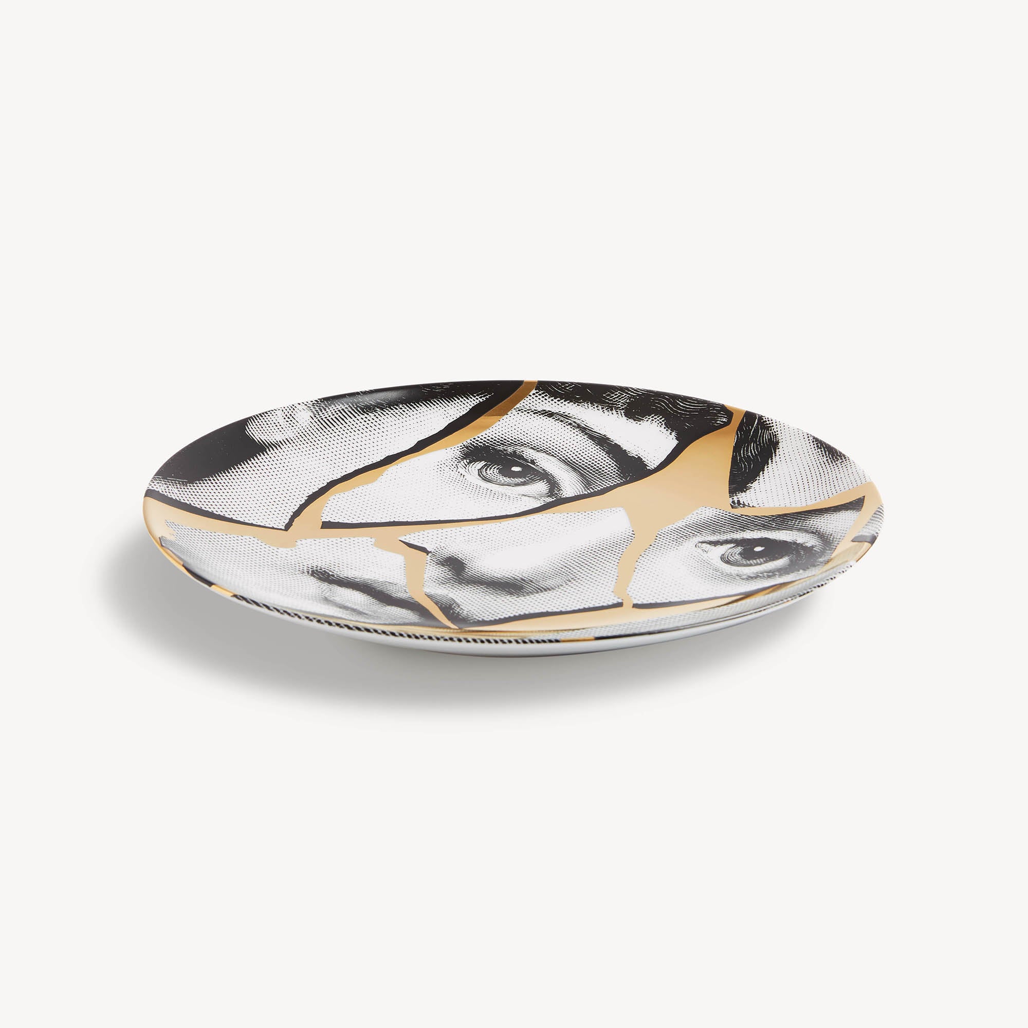 fornasetti-tema-e-variazioni-n-2-wandteller-gold image 2