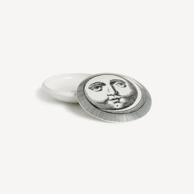 atelier-fornasetti-dose-luna-porzellandose-rund-handbemalt image 1