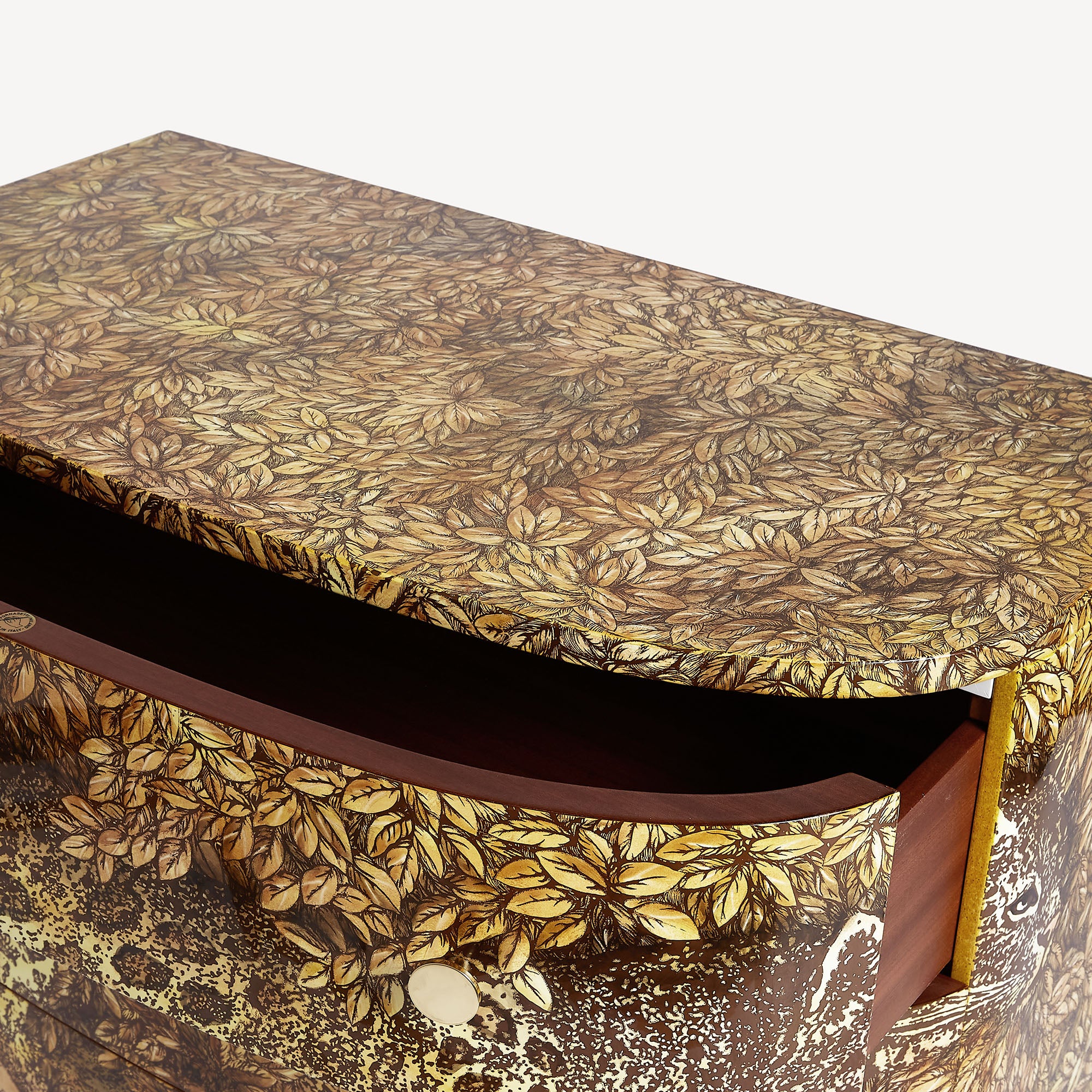 fornasetti-leopardo-kommode-holz-gebogen-tiermotiv image 4