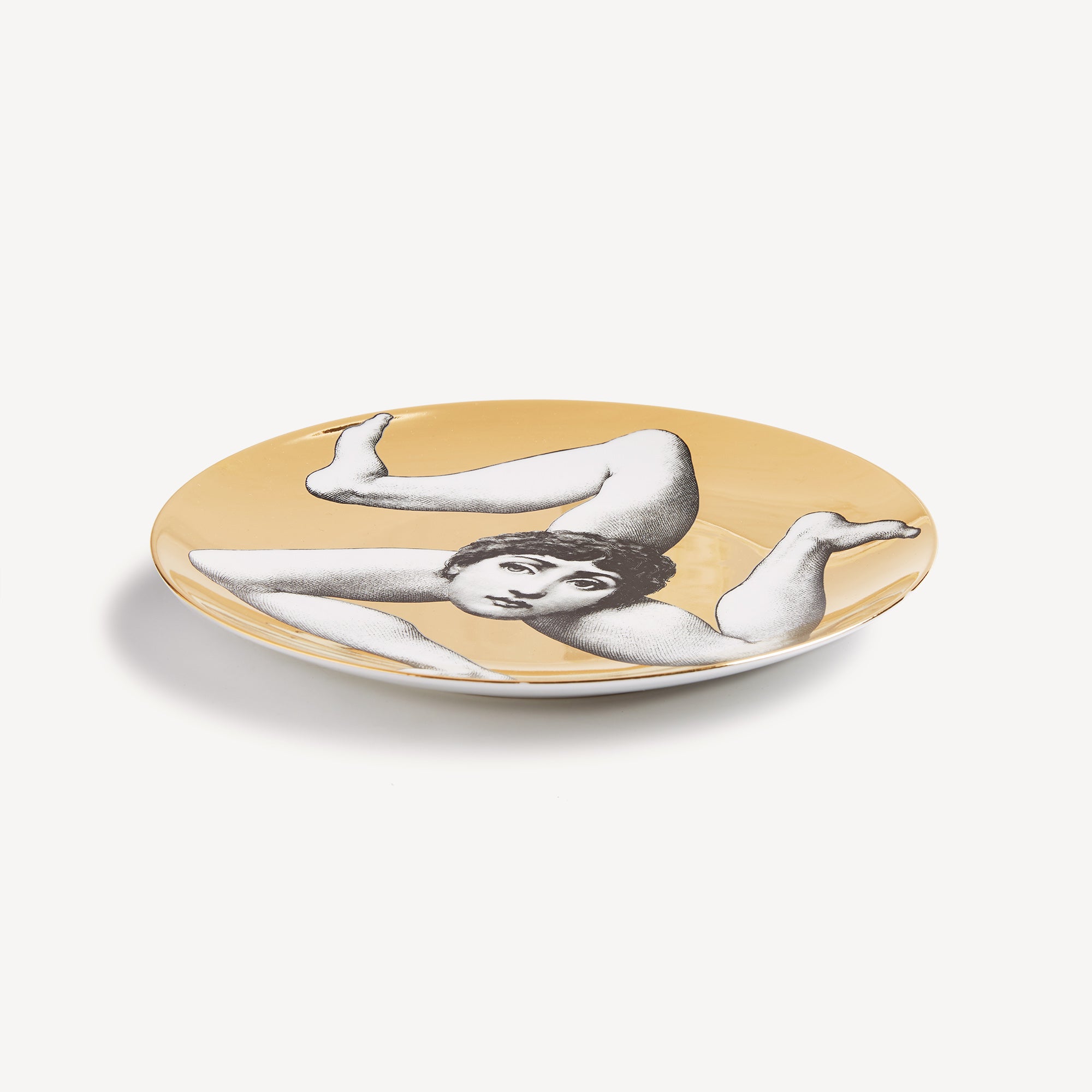 atelier-fornasetti-tema-e-variazioni-wandteller-nr-186-porzellan-gold image 2