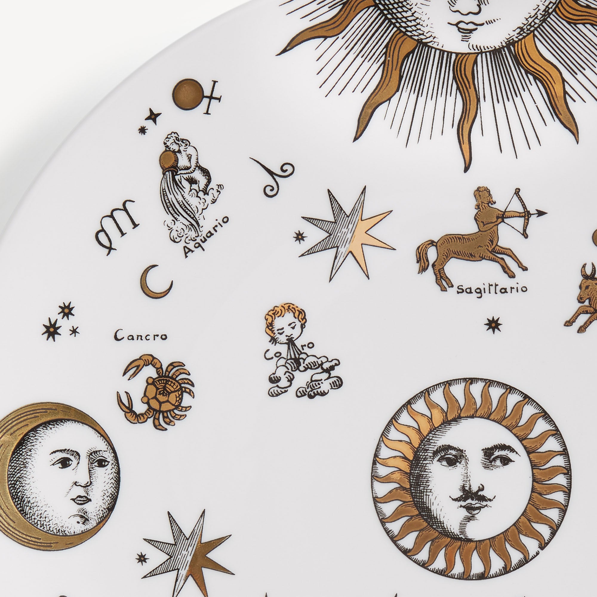 atelier-fornasetti-astronomici-tafelaufsatz-porzellan-gold image 4