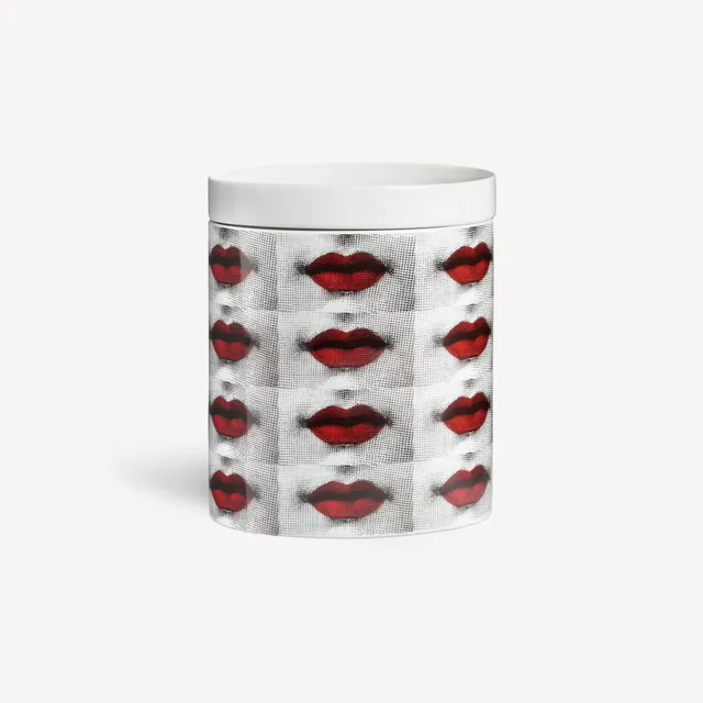 fornasetti-nel-mentre-duftkerze-bocche-frutto-proibito-porzellan image 1