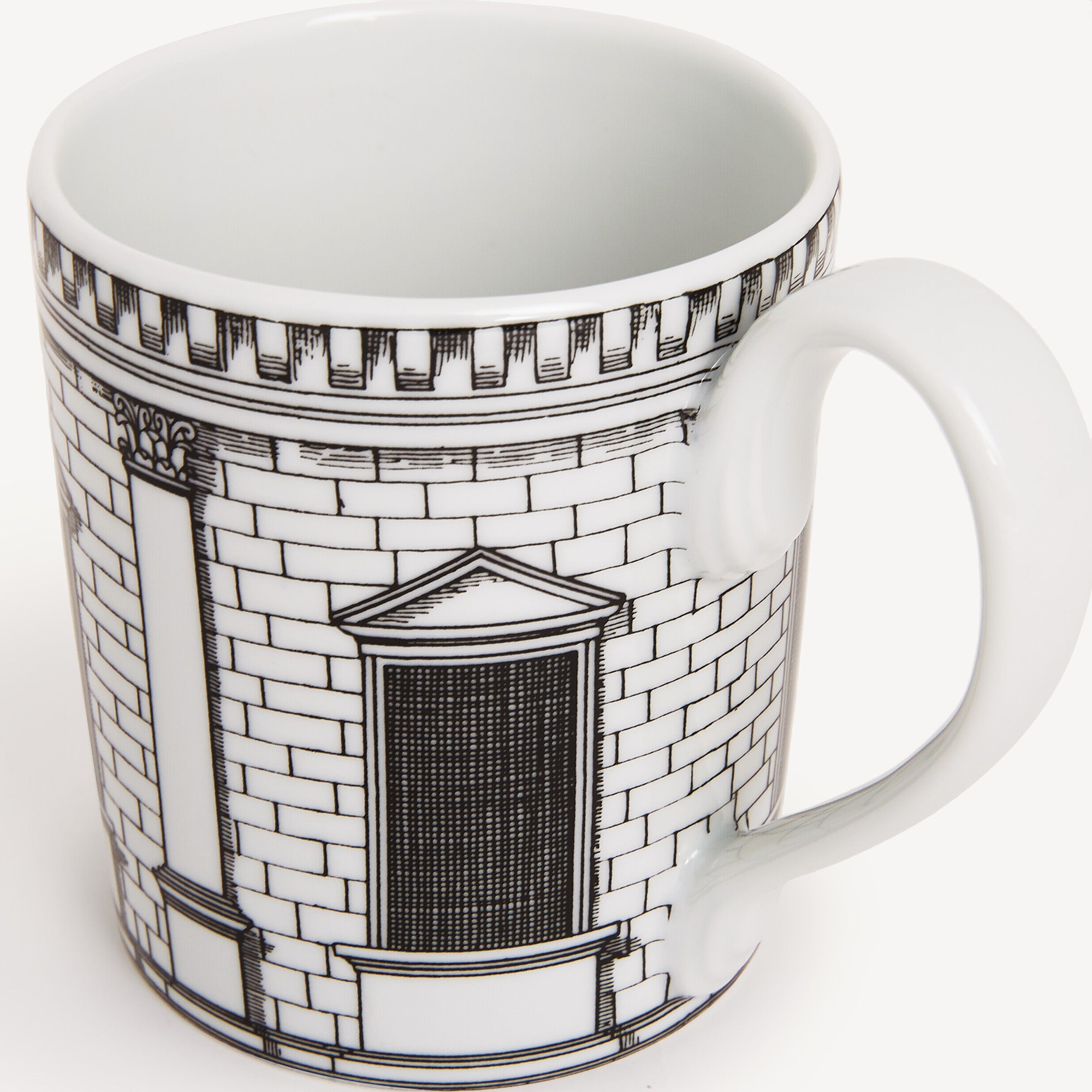 atelier-fornasetti-architettura-mug-porzellantasse-handdekoriert image 4