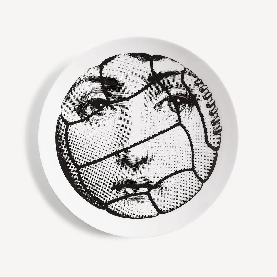 fornasetti-tema-e-variazioni-n-117-wandteller-porzellan-gesicht-2 image 1