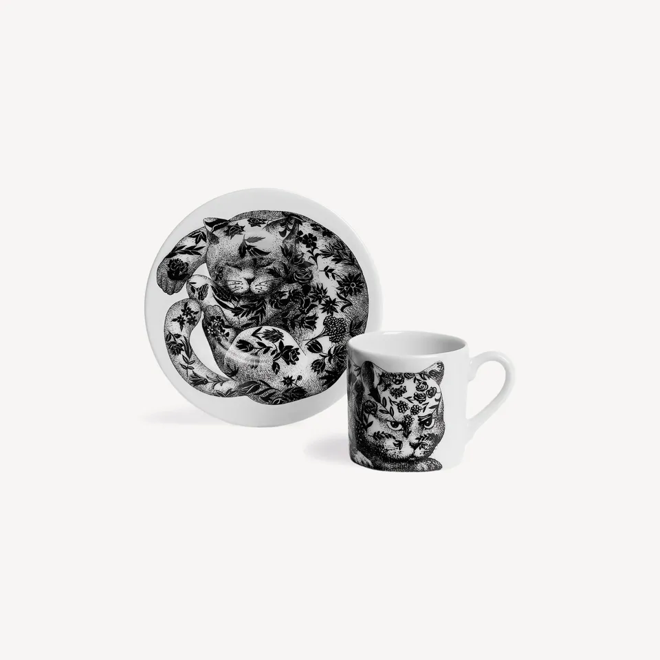 atelier-fornasetti-high-fidelity-fiorato-kaffeetasse-schwarz-wei image 1