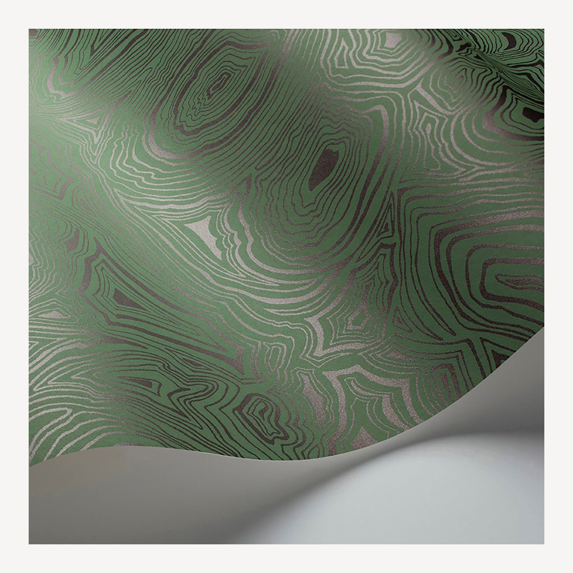 atelier-fornasetti-malachite-wallpaper-tapete-52-cm-x-10-m-mineral image 4