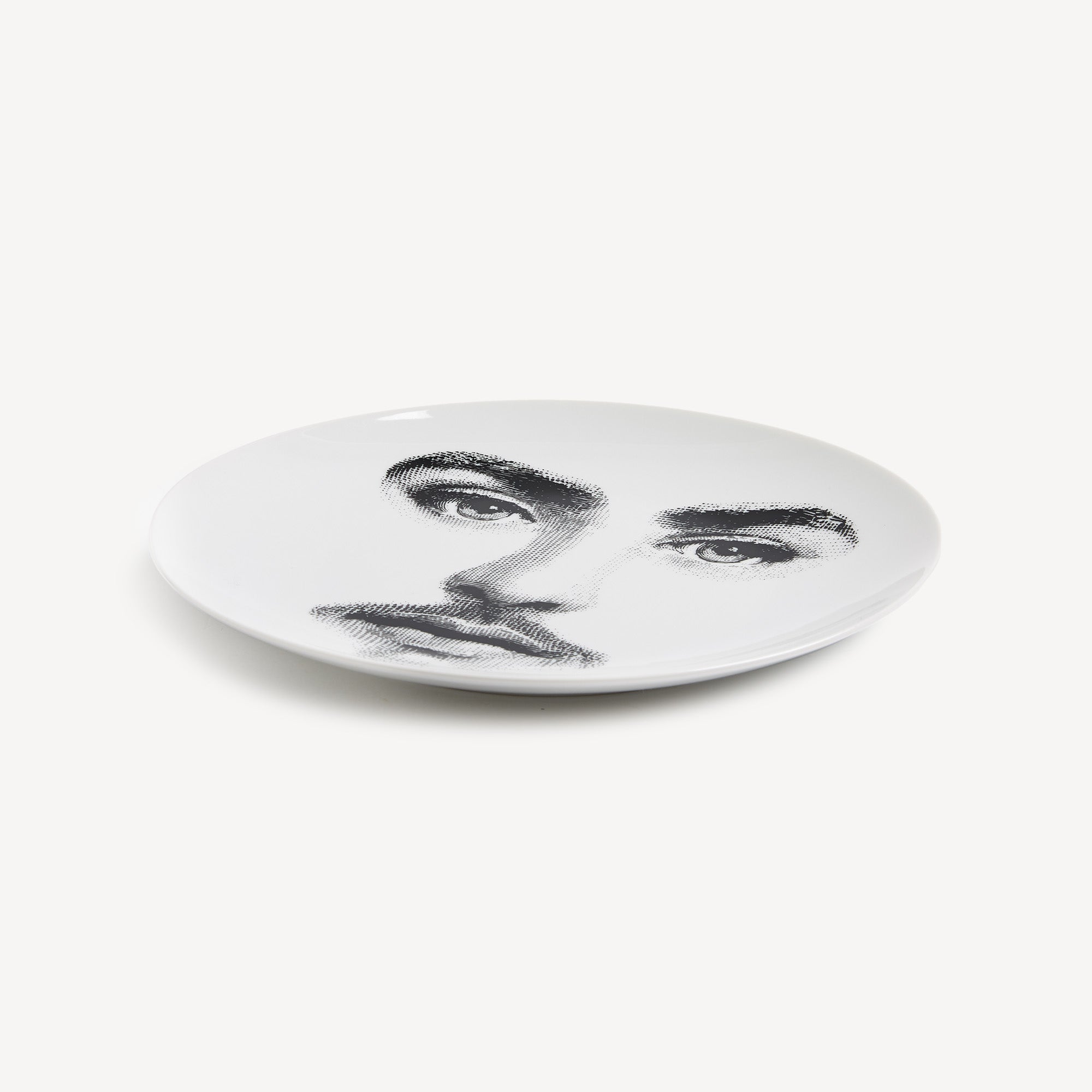 fornasetti-tema-e-variazioni-wandteller-n-366-gesicht image 2