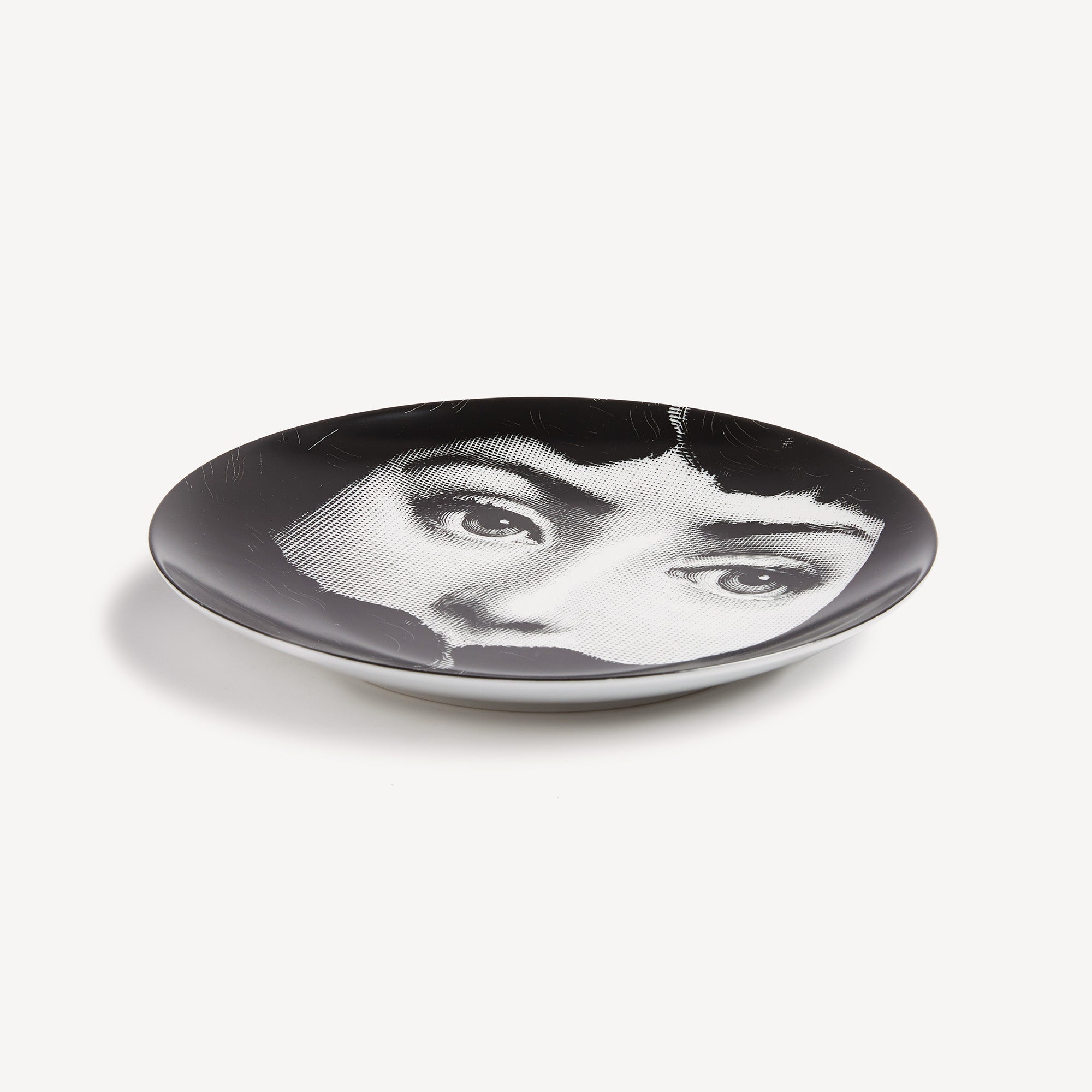 fornasetti-tema-e-variazioni-n-11-wandteller-porzellan-gesicht image 2