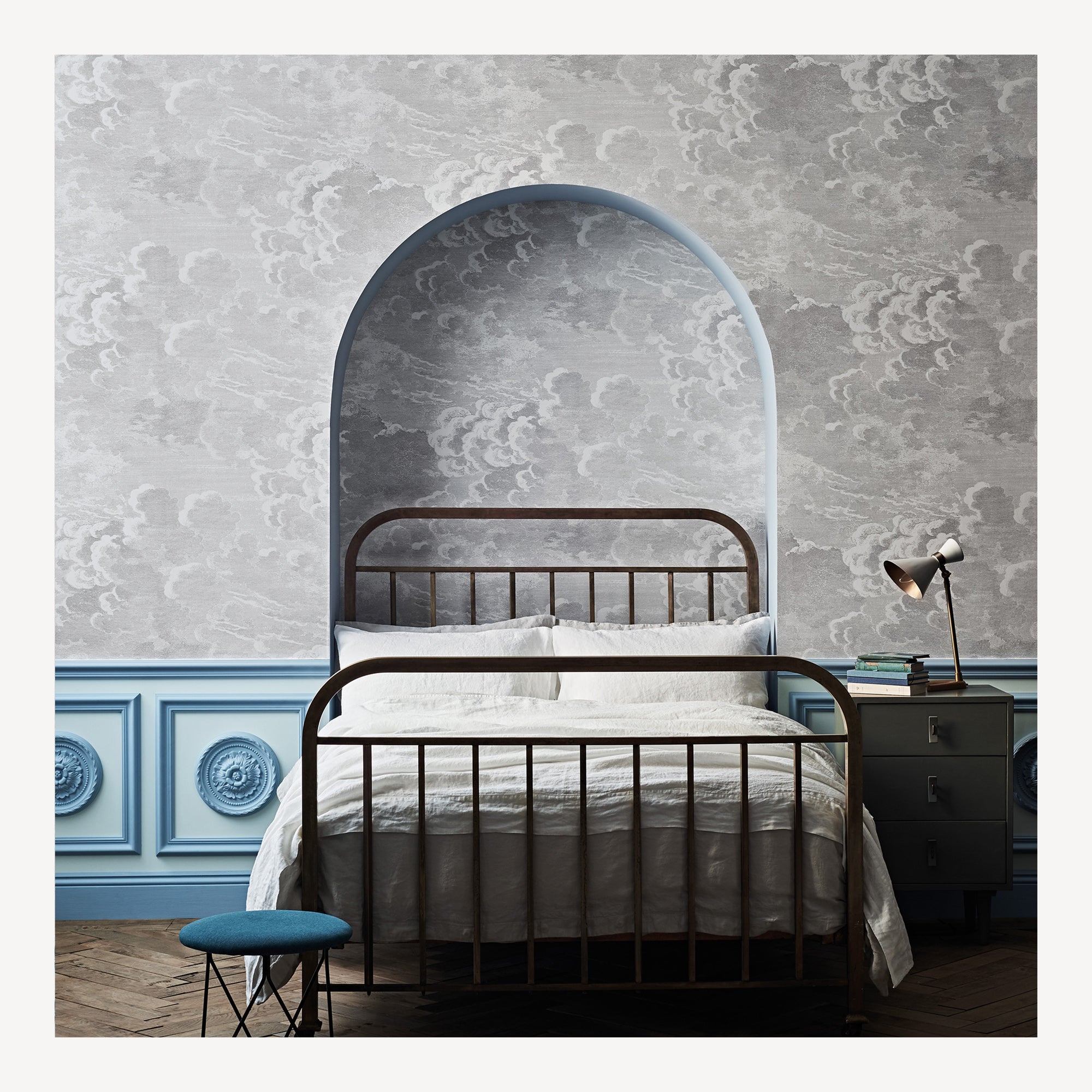 fornasetti-nuvolette-tapete-wolken-2-rollen-68-5-cm-x-10-m image 3