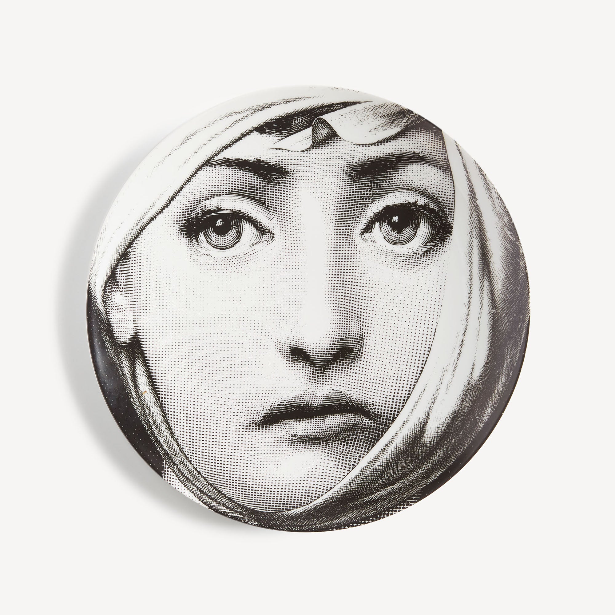 fornasetti-tema-e-variazioni-n-148-wandteller-porzellan-lina-cavalieri image 1