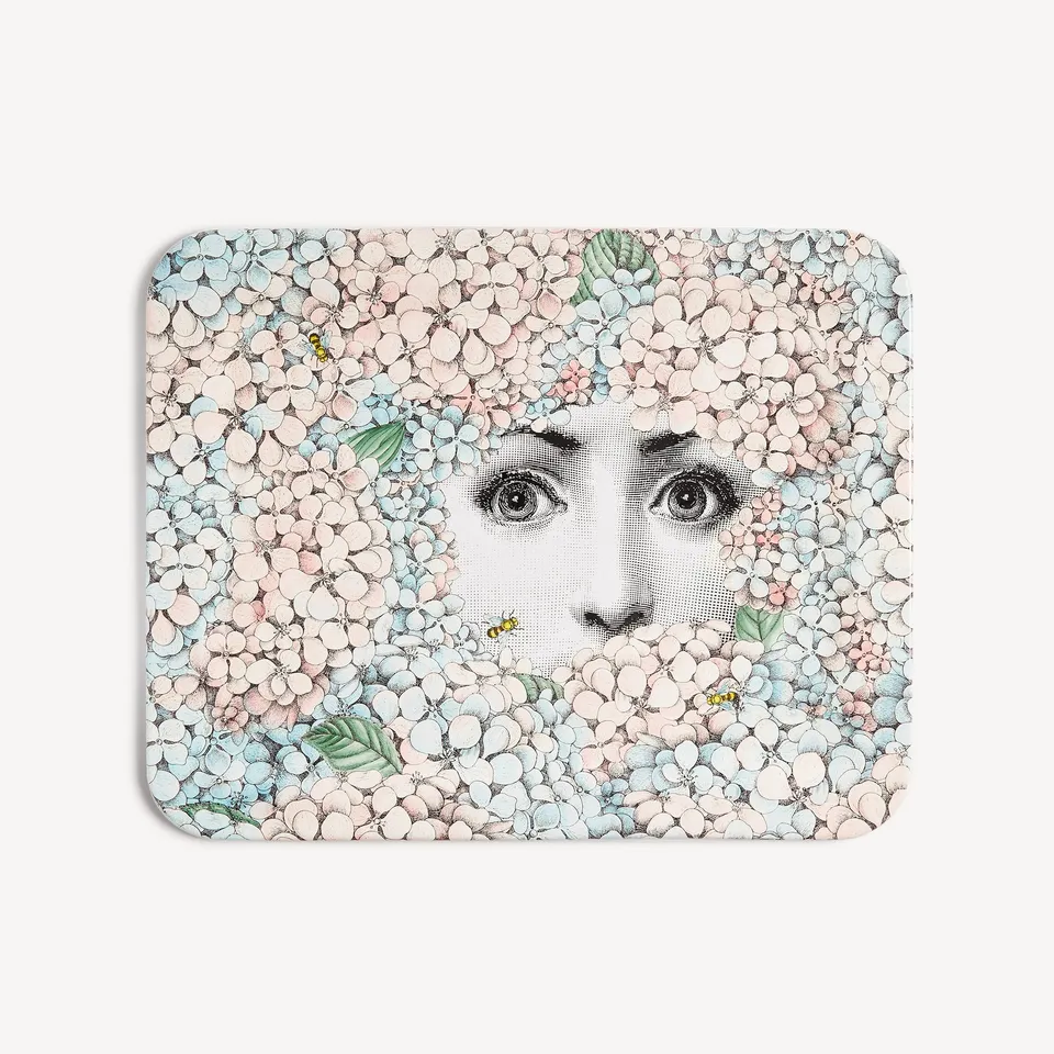 fornasetti-ortensia-tablett-hortensie-gesicht image 1