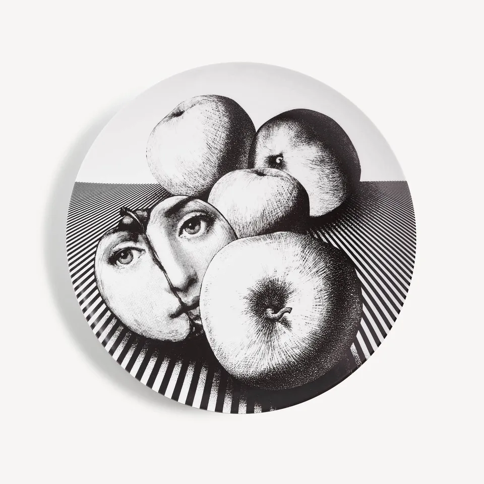 fornasetti-tema-e-variazioni-n-390-wandteller-porzellan-gesicht image 1