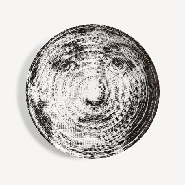fornasetti-tema-e-variazioni-wandteller-n-188-porzellan-lina-cavalieri image 1