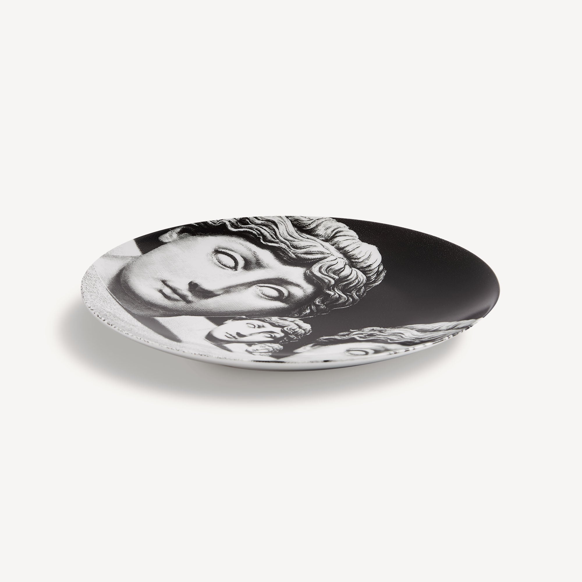 fornasetti-tema-e-variazioni-n-205-wandteller-porzellan-lina image 2