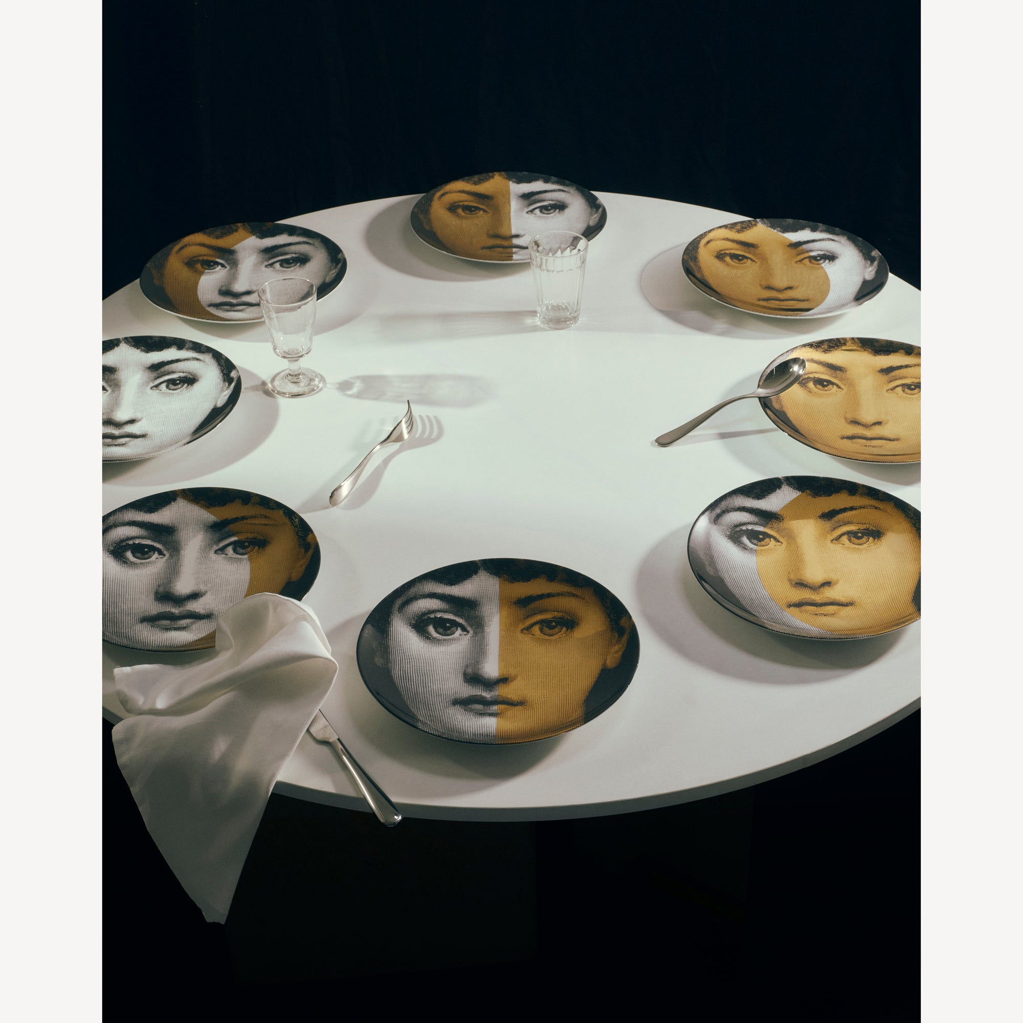 atelier-fornasetti-teller-set-fasi-lunari-8-porzellanteller image 5