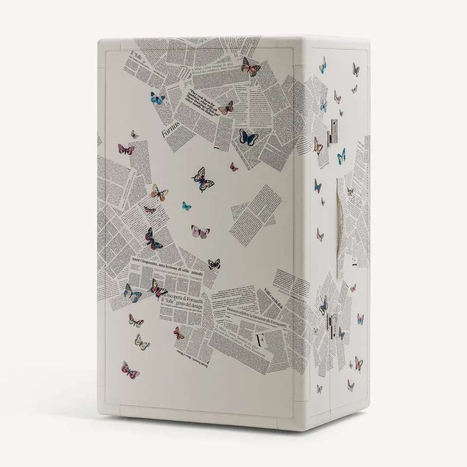 fornasetti-x-poltrona-frau-isidoro-truhen-bar-leder image 1