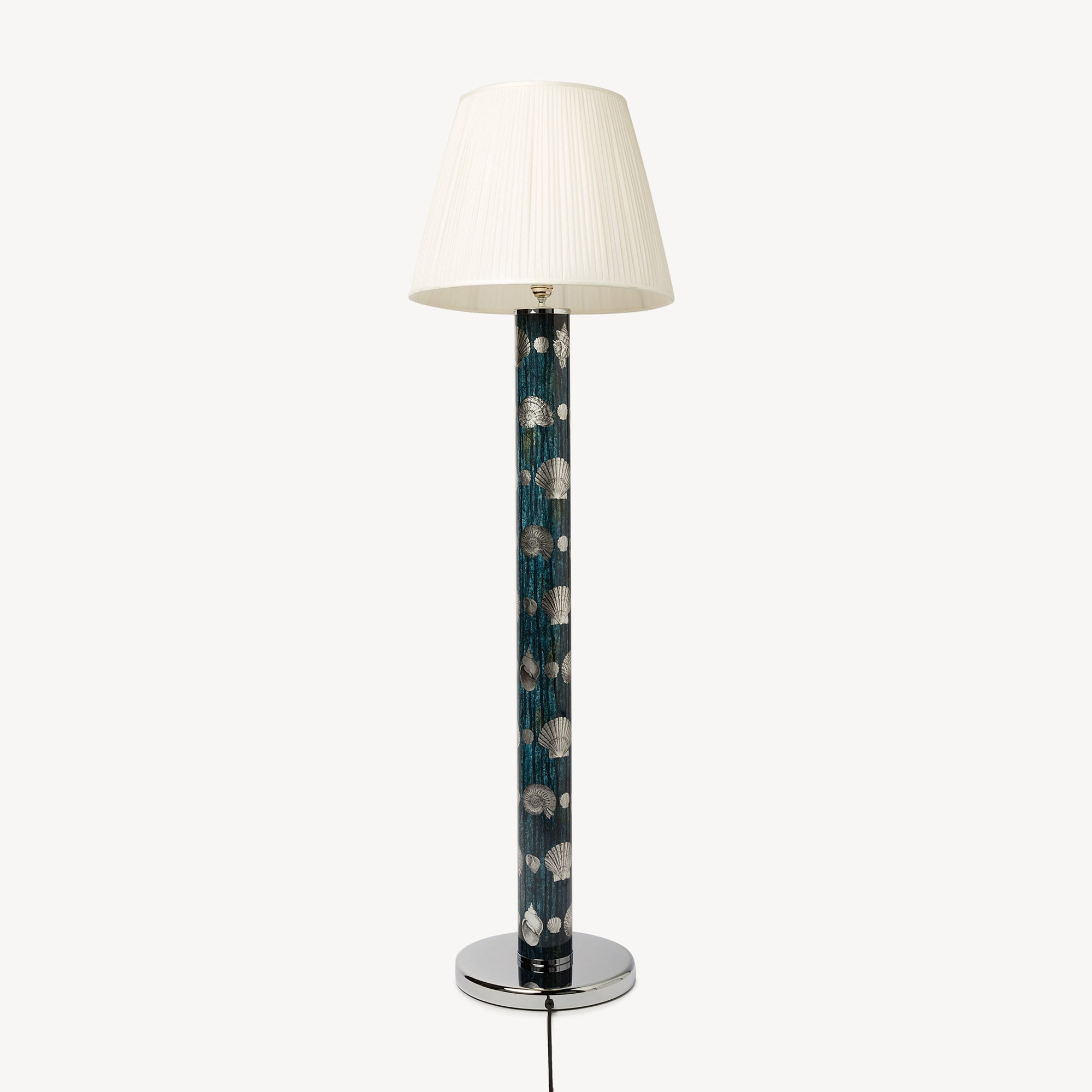 fornasetti-giro-di-conchiglie-stehlampe-silber-muschel-eu image 2