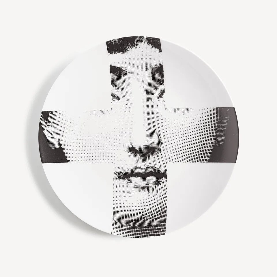 fornasetti-tema-e-variazioni-n-151-wandteller-porzellan-gesicht image 1