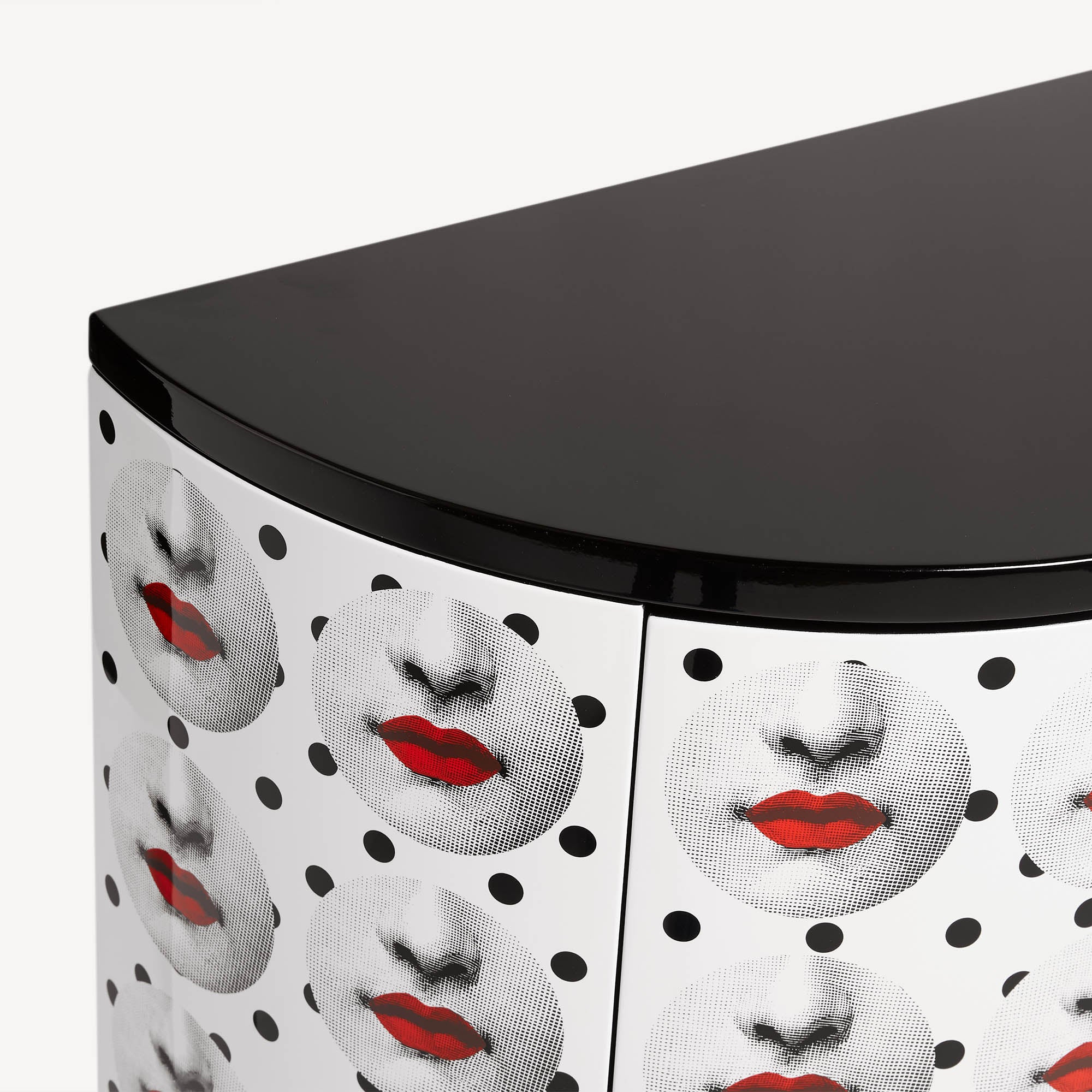 atelier-fornasetti-comme-des-forn-konsole-holz-handbemalt image 4