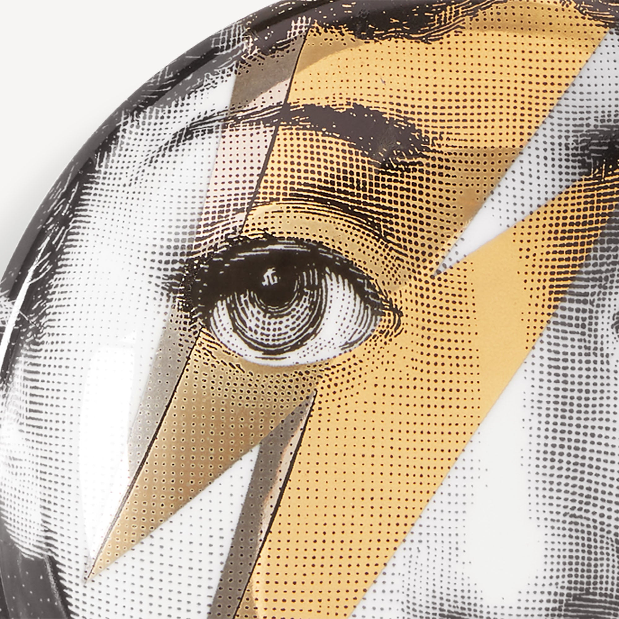 fornasetti-tema-variazioni-n-375-aschenbecher-porzellan-gold-gesicht image 4