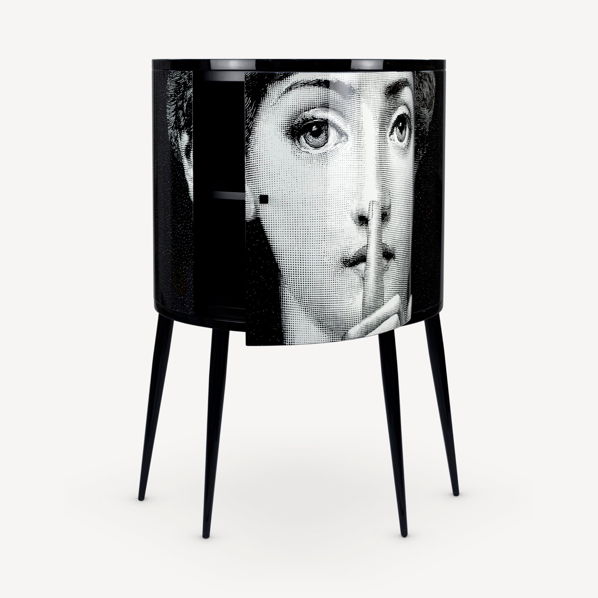 fornasetti-silenzio-konsole-holz-lina-cavalieri-gesicht image 2