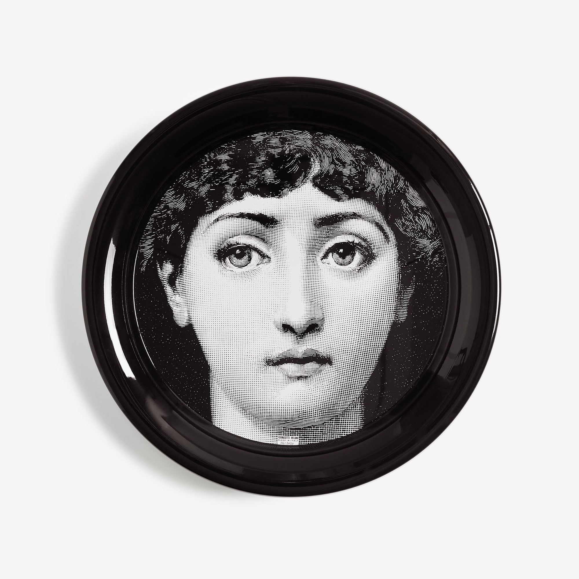 fornasetti-tema-e-variazioni-tablett-n-1-rund-lina-cavalieri image 1
