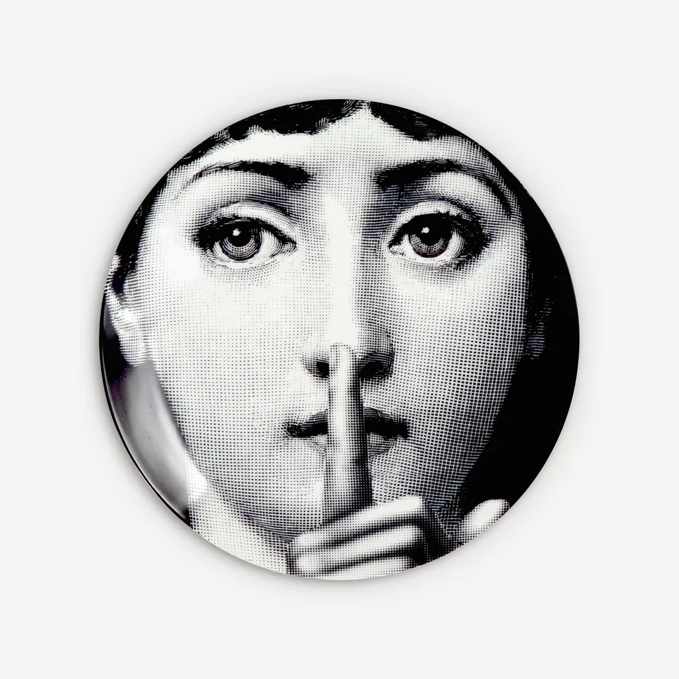 fornasetti-tema-e-variazioni-wandteller-n-334-porzellan-gesicht image 1