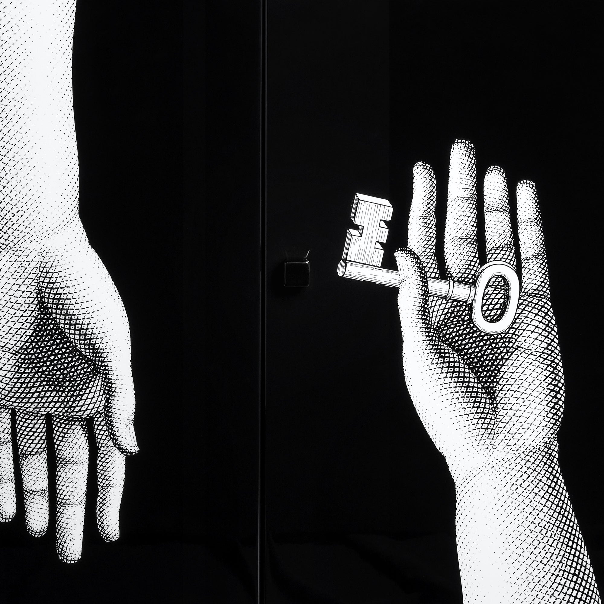 atelier-fornasetti-mani-sideboard-hand-schl-ssel-kommode-klein image 5