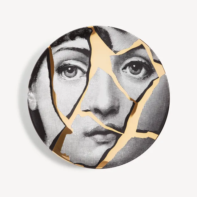 fornasetti-tema-e-variazioni-n-2-wandteller-gold image 1