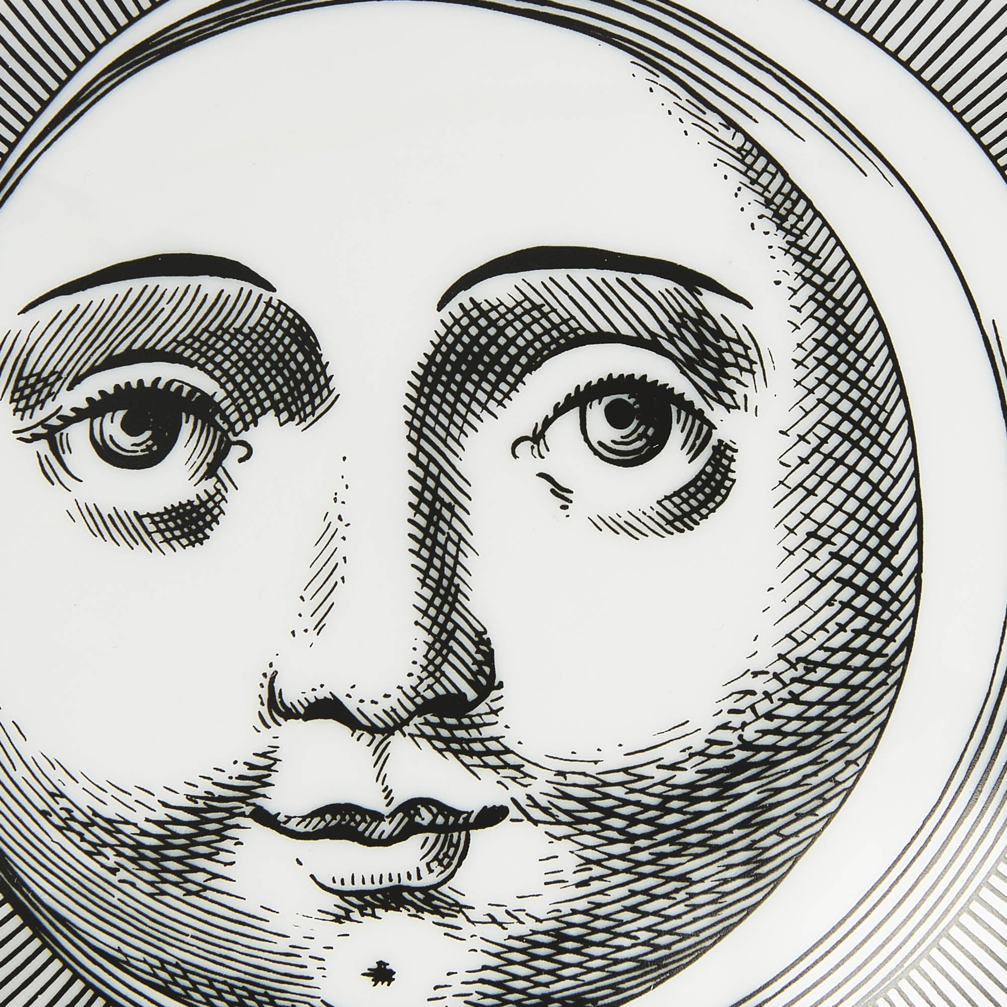 fornasetti-luna-dose-rund-schmuckdose-porzellan-mond image 4