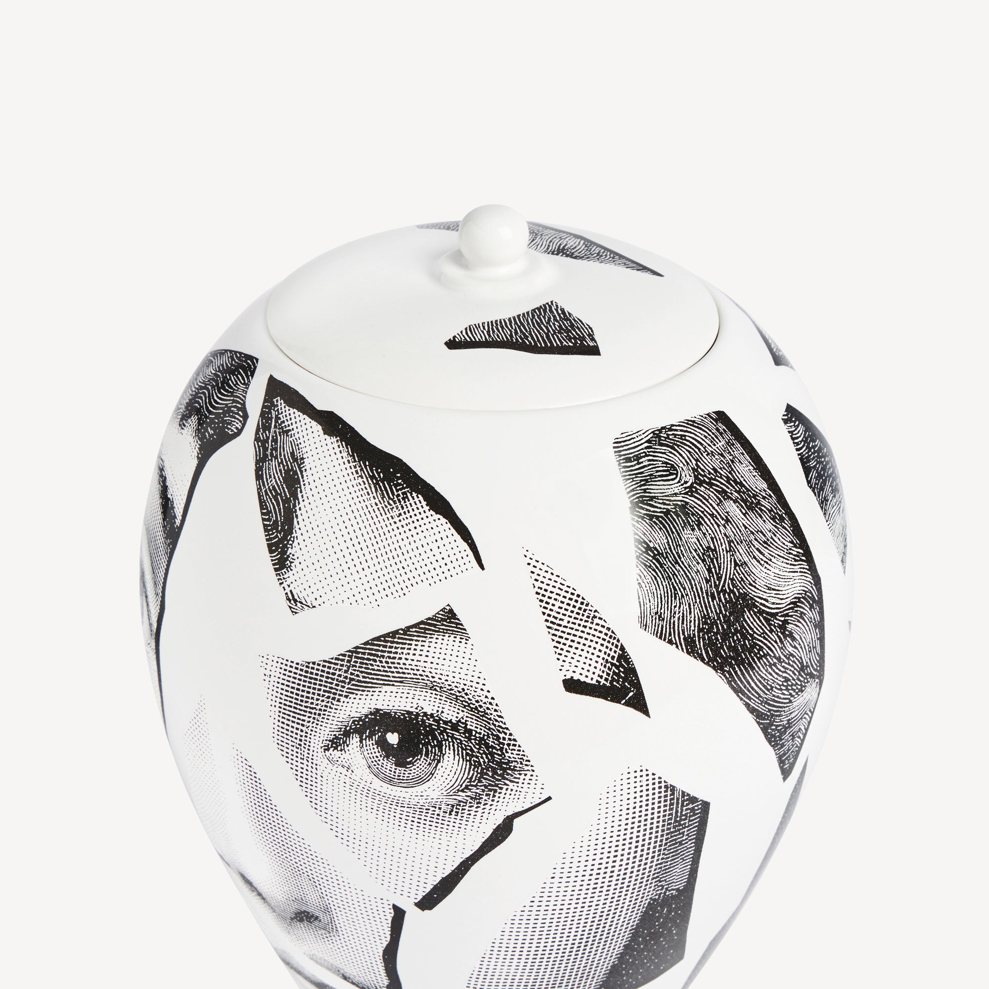 atelier-fornasetti-cocci-vase-keramik-schwarz-wei-limitiert image 4