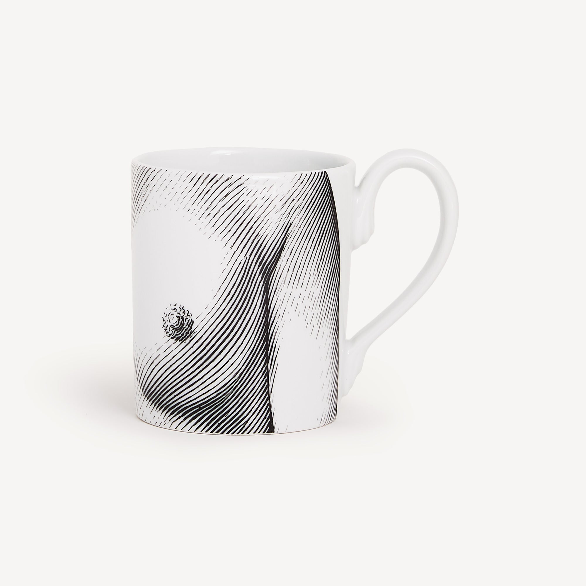 fornasetti-seno-tasse-porzellan-becher-anatomie-motiv image 2
