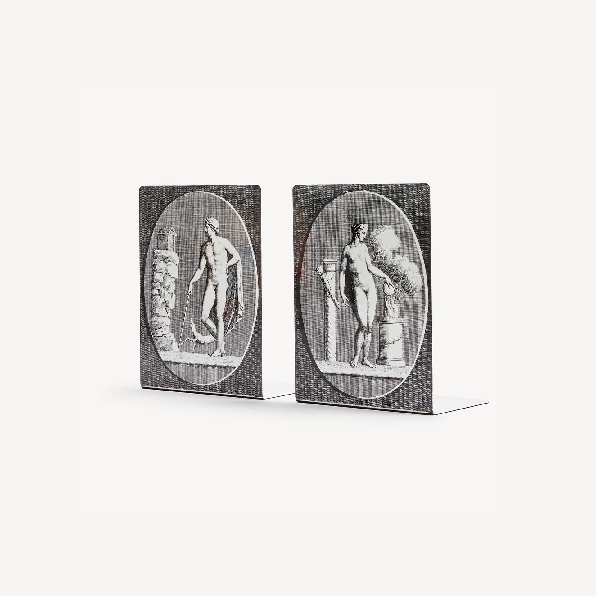fornasetti-grandi-cammei-buchst-tze-metall-paar-antik image 1
