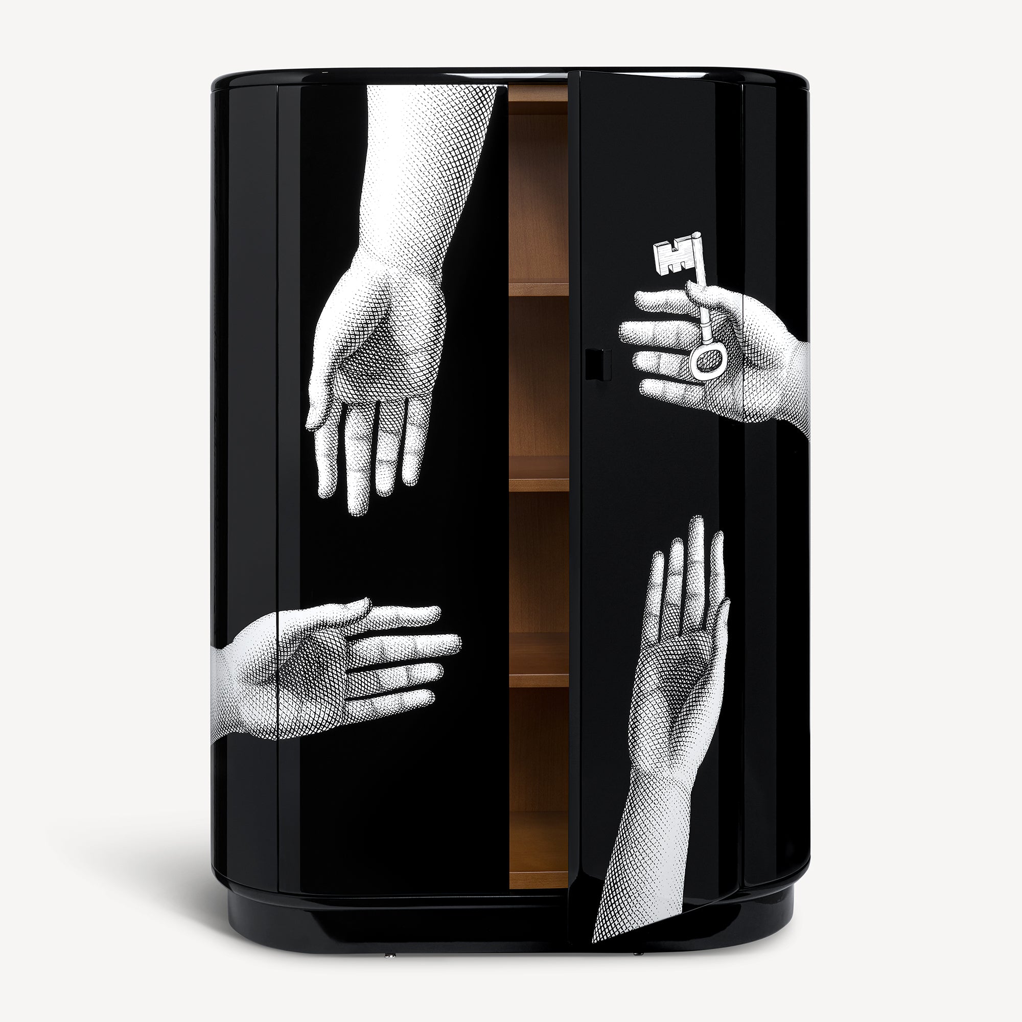 atelier-fornasetti-mani-schrank-h-nde-schloss-gebogen image 2