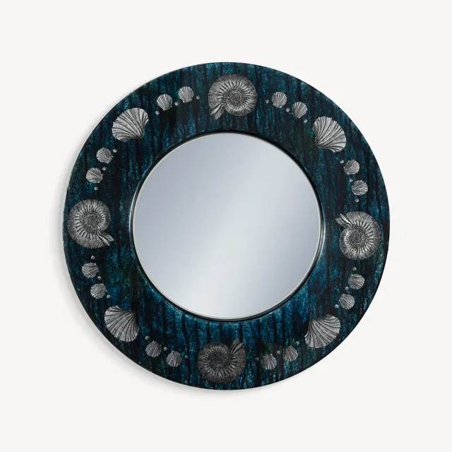 fornasetti-giro-di-conchiglie-spiegel-flach-muschel-dekor image 1