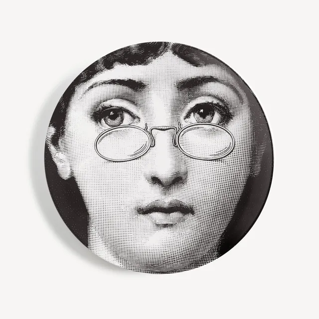 fornasetti-tema-e-variazioni-n-155-wandteller-porzellan-lina-cavalieri image 1