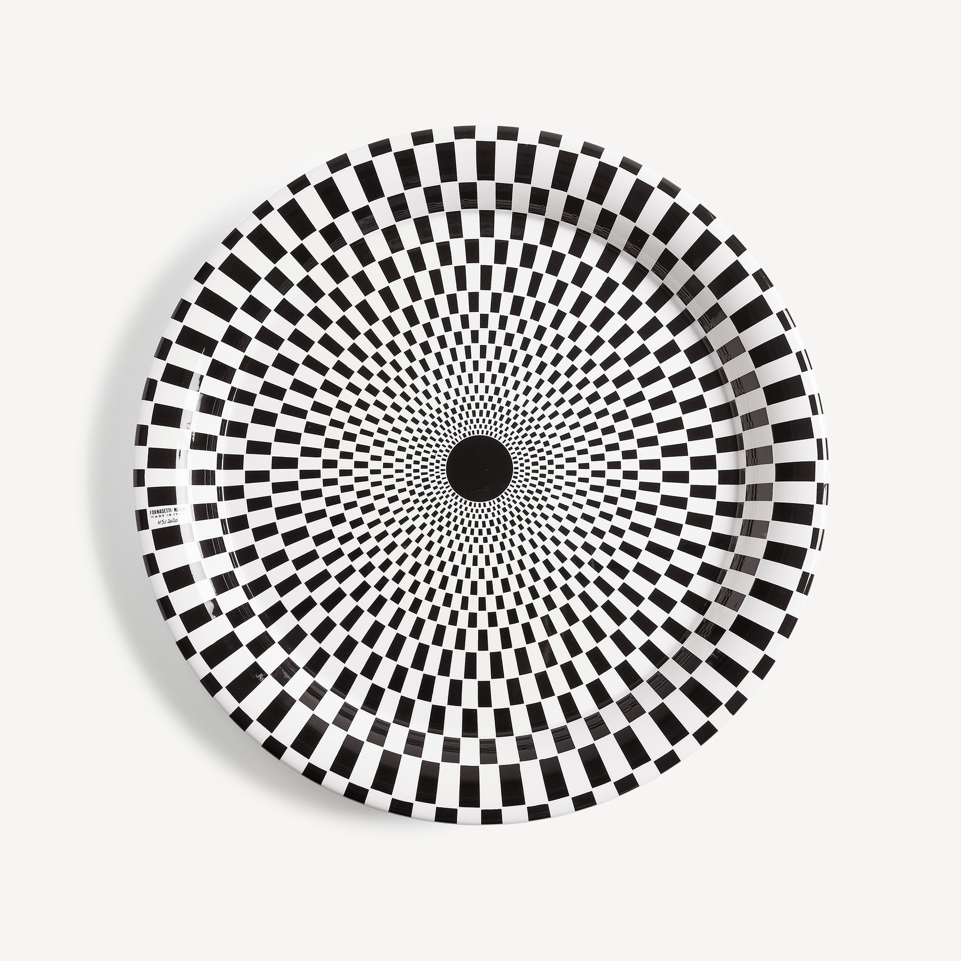 fornasetti-egocentrismo-tablett-rund-spirale image 1
